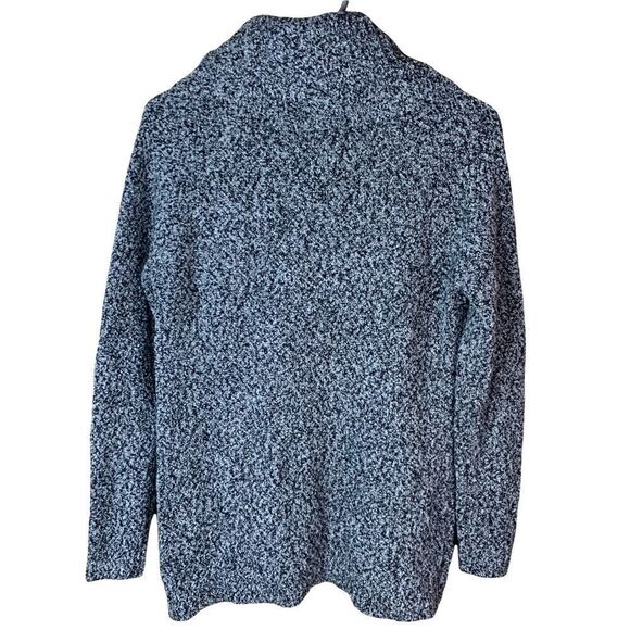 L.L. Bean wool blend turtle neck sweater - Picture 4 of 9